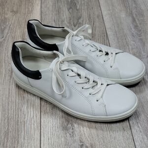 Ecco Size 41 White and Black Men's Sneakers